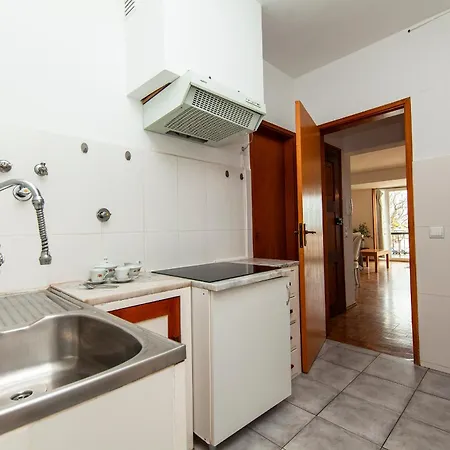 Rising Sun Apartment *